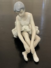 Vintage porcelain figurine for sale  Knoxville
