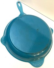 Frigideira/frigideira redonda Le Creuset #26 rara ferro fundido azul-petróleo 10,5" bicos duplos, usado comprar usado  Enviando para Brazil