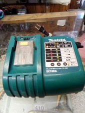 Makita dc18ra lithium d'occasion  Expédié en Belgium