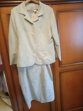 Femme tailleur jupe d'occasion  Talmont-Saint-Hilaire