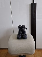 Neu edel bequem gebraucht kaufen  München
