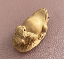Netsuke frog laying for sale  WORTHING