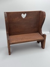 Banco de boneca de madeira primitivo recorte de coração feito à mão costas altas estilo Pew comprar usado Banco de boneca de madeira primitivo recorte de coração feito à mão costas altas estilo Pew comprar usado  Enviando para Brazil