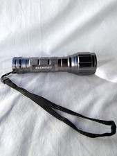 Usado, Lanterna LED Elemento Vintage Super Brilhante LED – Usa 3 Pilhas AAA Pulseira de Pulso comprar usado Usado, Lanterna LED Elemento Vintage Super Brilhante LED – Usa 3 Pilhas AAA Pulseira de Pulso comprar usado  Enviando para Brazil