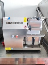 Grattugia professionale bizerb usato  Piedimonte Etneo