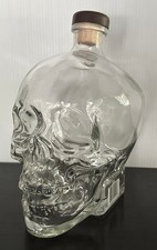 Garrafa Crystal Head Vodka Skull e tampo de cortiça - Vazio 1,75L - Halloween - Aykroyd, usado comprar usado Garrafa Crystal Head Vodka Skull e tampo de cortiça - Vazio 1,75L - Halloween - Aykroyd, usado comprar usado  Enviando para Brazil