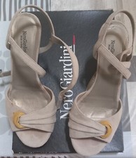 Sandalo donna scamosciato usato  Trani