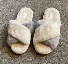 Victorias secret slippers for sale  BRAINTREE