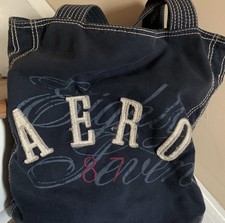 Bolsa tote de lona Aeropostale azul Aero New York 87 - Usado com carteira, usado comprar usado Bolsa tote de lona Aeropostale azul Aero New York 87 - Usado com carteira, usado comprar usado  Enviando para Brazil