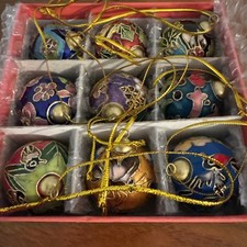 9 enfeites pequenos de bola de Natal esmaltada Cloisonne artesanal na caixa original, usado comprar usado  Enviando para Brazil