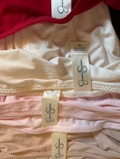 Lote de calcinhas Jessica Simpson 4 peças tamanho M novas x4 MSRP$60 VENDA EM 5 DIAS, usado comprar usado  Enviando para Brazil