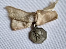 Médaille baptême ancienne d'occasion  La Châtaigneraie