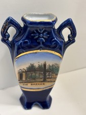 1915 THE BAZAAR PENNY ARCADE TOY SHOP COBALTO SOUVENIR WARE MINIATURA URNA ALEMANHA comprar usado 1915 THE BAZAAR PENNY ARCADE TOY SHOP COBALTO SOUVENIR WARE MINIATURA URNA ALEMANHA comprar usado  Enviando para Brazil