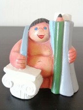 Soprammobile statuina designer usato Soprammobile statuina designer usato  Fonte Nuova