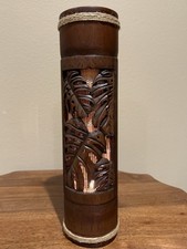 Lâmpada tiki vintage havaiana 16” esculpida em madeira Koa com design de folha de bambu Monstera comprar usado Lâmpada tiki vintage havaiana 16” esculpida em madeira Koa com design de folha de bambu Monstera comprar usado  Enviando para Brazil