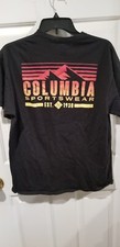 Camiseta masculina Columbia Sportswear Company manga curta gráfica gola redonda preta comprar usado  Enviando para Brazil