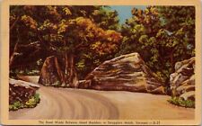 Cartão postal The Road Winds Between Giant Boulders in Smugglers Notch Vermont spc7 comprar usado  Enviando para Brazil