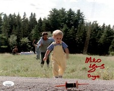 Miko hughes autografata usato  Spedire a Italy