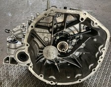 Cambio manuale marce usato  Putignano