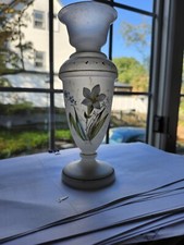VASO DE JACINTO COM PONTIL DE FLORES PINTADAS À MÃO NA BASE, usado comprar usado VASO DE JACINTO COM PONTIL DE FLORES PINTADAS À MÃO NA BASE, usado comprar usado  Enviando para Brazil