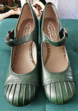 Hush puppies forest for sale  CRAWLEY