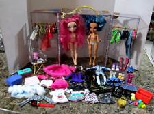 Lote de ropa y accesorios para muñecas Rainbow High Deluxe Fashion Closet 2 segunda mano  Embacar hacia Mexico