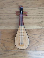 Small model chinese for sale  THORNTON-CLEVELEYS
