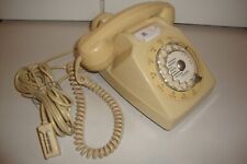Ancien téléphone fixe d'occasion  Montreux-Château