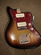 jazzmaster fender d'occasion jazzmaster fender d'occasion Expédié en Belgium