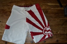 Short surf billabong d'occasion  Six-Fours-les-Plages