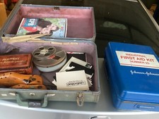 mala vintage, kit de primeiros socorros, fita adesiva e lote antigo comprar usado  Enviando para Brazil
