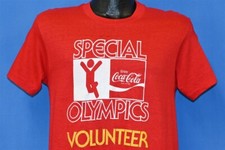 Camiseta vintage anos 70 COCA COLA ESPECIAL OLIMPÍADAS VOLUNTARIADO LOGOTIPO COQUE HANES VERMELHA P comprar usado  Enviando para Brazil