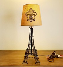 Abajur de mesa Torre Eiffel preto com abajur Fleur-de-lis 23,5" H  comprar usado  Enviando para Brazil