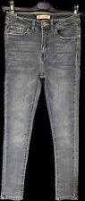 Pantaloni jeans levi usato  Roma