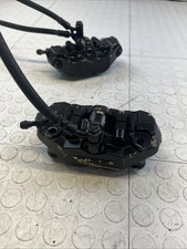 Par de pinças dianteiras SUZUKI-GSXR750 2006 FABRICANTE DE EQUIPAMENTO ORIGINAL, usado comprar usado Par de pinças dianteiras SUZUKI-GSXR750 2006 FABRICANTE DE EQUIPAMENTO ORIGINAL, usado comprar usado  Enviando para Brazil