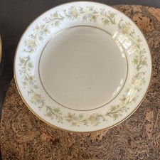 Set noritake small for sale  SHREWSBURY