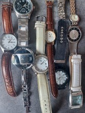 Lot montres d'occasion  Geneston