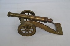 Vecchio cannone metallo usato Vecchio cannone metallo usato  Vetto