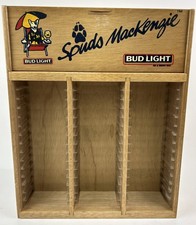 Vintage 1986 SPUDS MACKENZIE Bud Light Suporte de Fita Cassete de Madeira Rack de Armazenamento comprar usado Vintage 1986 SPUDS MACKENZIE Bud Light Suporte de Fita Cassete de Madeira Rack de Armazenamento comprar usado  Enviando para Brazil