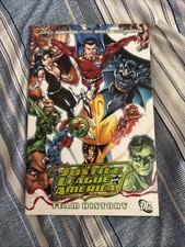 Justice League of America: Team History TPB comprar usado  Enviando para Brazil