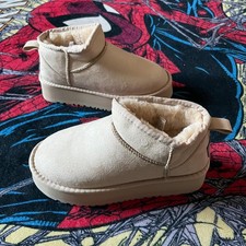 Ugg girls women for sale  Tempe