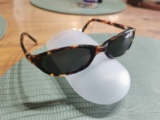 Lunettes soleil vintage d'occasion  Cosne-Cours-sur-Loire