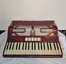 Fisarmonica paolo soprani usato Fisarmonica paolo soprani usato  Luzzara