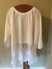 Surplis whit beautiful d'occasion  Montesquieu-Volvestre