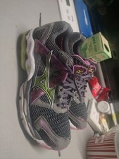 Tênis de corrida Mizuno Wave Enigma feminino tamanho 7 cinza preto branco caminhada comprar usado  Enviando para Brazil