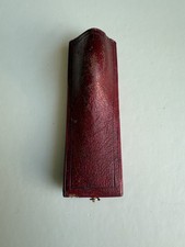 CAIXA DE PINOS VINTAGE ANTIGA DE COURO VERMELHO. VELUDO FORRADO DE CETIM. FORMA ÍMPAR comprar usado  Enviando para Brazil
