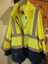Parka jaune d'occasion  Montreuil-Juigné