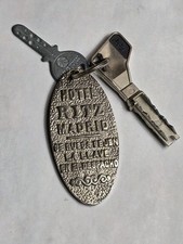 Vintage HOTEL RITZ MADRID Espanha quarto chave e fob quarto 402 com chave mini bar comprar usado  Enviando para Brazil