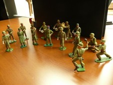Starlux figurines. lot d'occasion  Gondreville