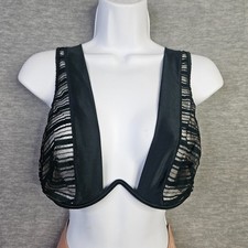 Livy lace satin usato Livy lace satin usato  Spedire a Italy